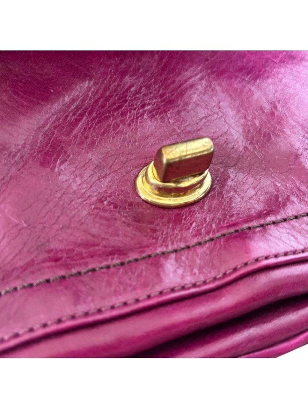 Coach, 6in x 11 in x1.25 inches Hampton Lindsey Magenta Leather Turn Lock Clutch - Picture 6 of 11